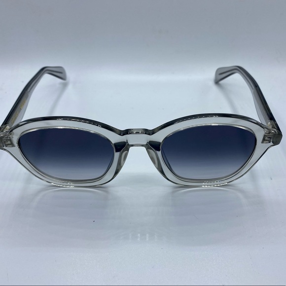 Celine ❤️Gorgeous Clear Classic ‼️100% Authentic, made in Italy 🇮🇹🏆‼️ - Picture 4 of 16